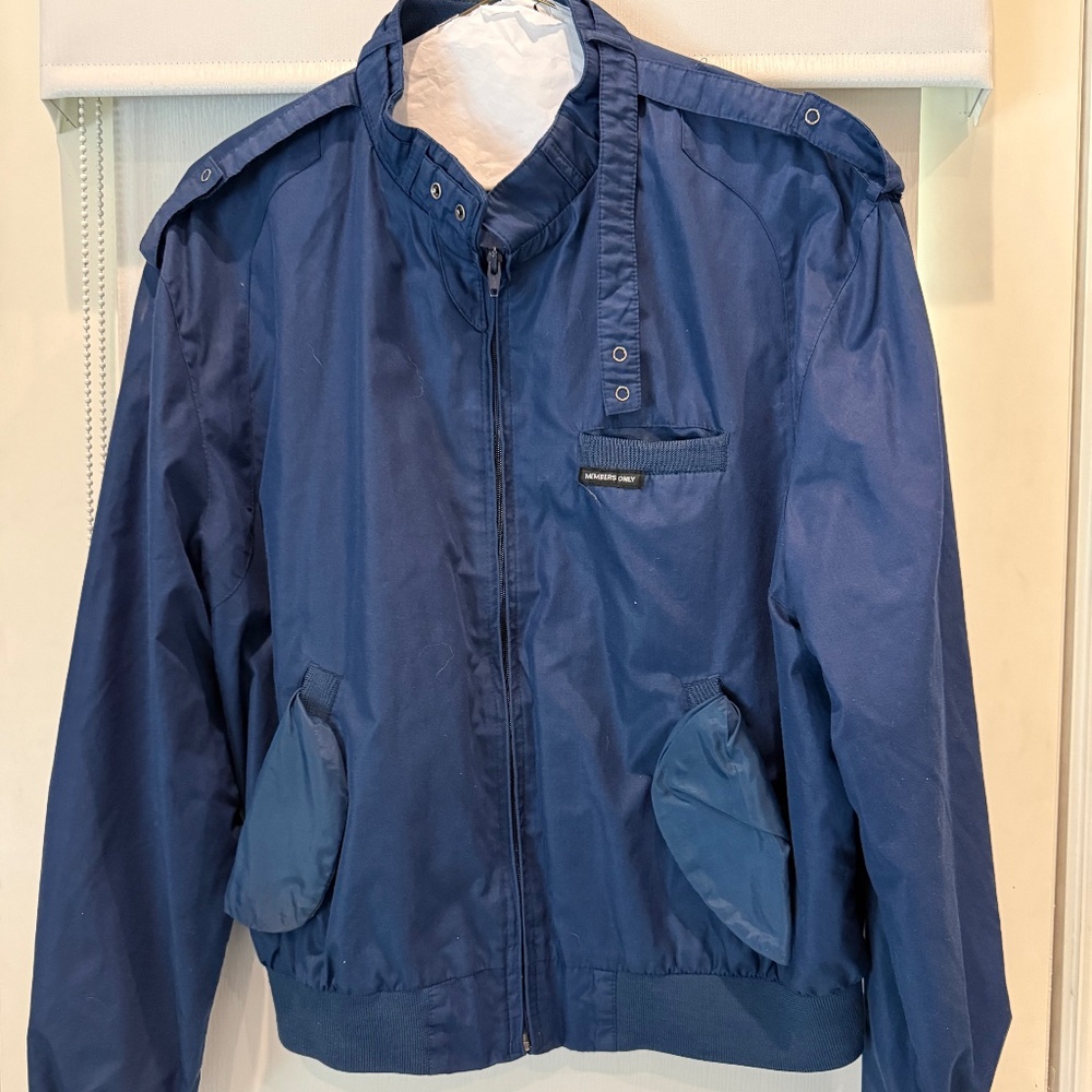 VINTAGE Mens Members Only Navy Jacket Size 46